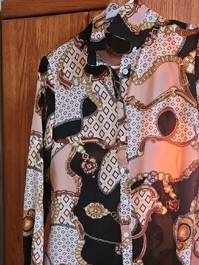 Chain & Medallion Print Button-Up Blouse in Black, White & Gold-Tone